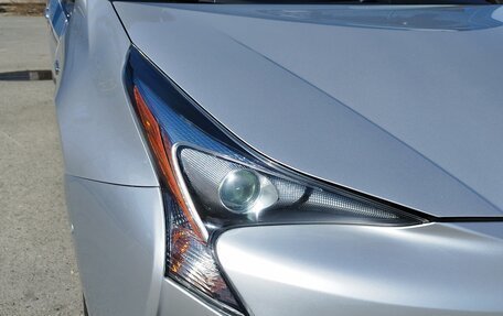 Toyota Prius IV XW50, 2017 год, 2 250 000 рублей, 11 фотография