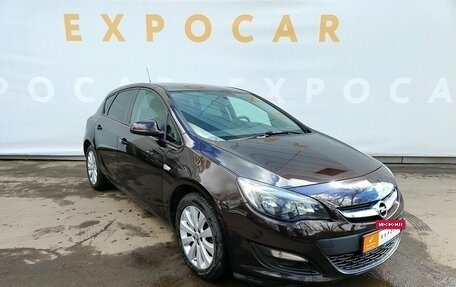 Opel Astra J, 2013 год, 1 069 000 рублей, 3 фотография
