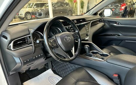 Toyota Camry, 2019 год, 2 990 000 рублей, 8 фотография