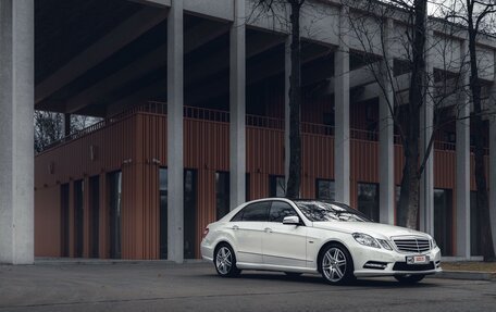 Mercedes-Benz E-Класс, 2012 год, 5 350 000 рублей, 19 фотография