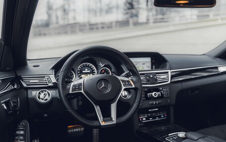 Mercedes-Benz E-Класс, 2012 год, 5 350 000 рублей, 31 фотография