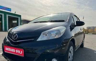 Toyota Vitz, 2012 год, 750 000 рублей, 1 фотография