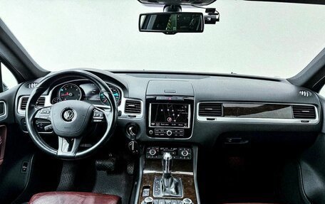 Volkswagen Touareg III, 2012 год, 2 499 000 рублей, 11 фотография