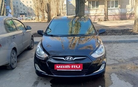 Hyundai Solaris II рестайлинг, 2012 год, 750 000 рублей, 8 фотография