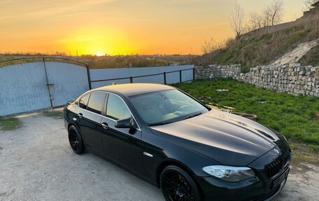 BMW 5 серия, 2011 год, 1 550 000 рублей, 1 фотография