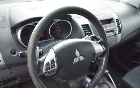 Mitsubishi Outlander III рестайлинг 3, 2008 год, 949 000 рублей, 9 фотография