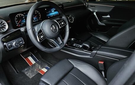 Mercedes-Benz A-Класс, 2021 год, 3 070 000 рублей, 9 фотография