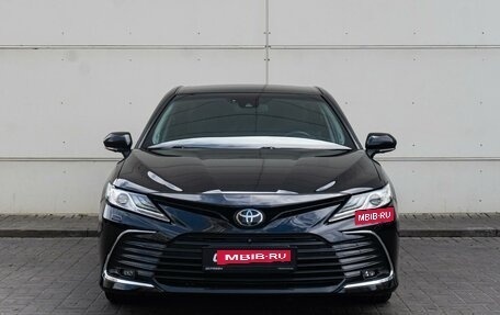 Toyota Camry, 2018 год, 3 185 000 рублей, 3 фотография