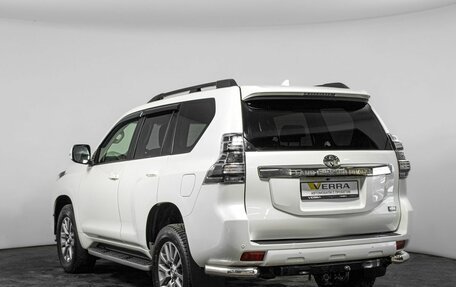 Toyota Land Cruiser Prado 150 рестайлинг 2, 2017 год, 4 450 000 рублей, 7 фотография