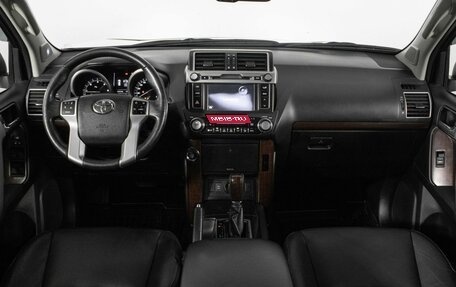Toyota Land Cruiser Prado 150 рестайлинг 2, 2017 год, 4 450 000 рублей, 15 фотография