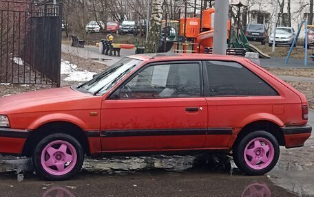 Mazda 323, 1989 год, 85 000 рублей, 2 фотография