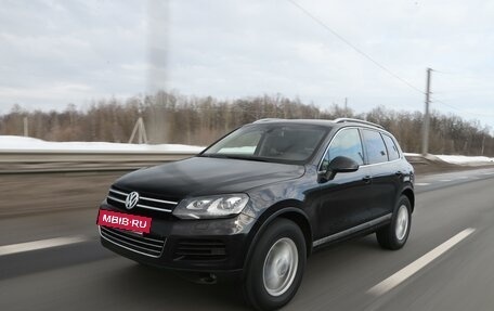 Volkswagen Touareg III, 2011 год, 1 800 000 рублей, 4 фотография