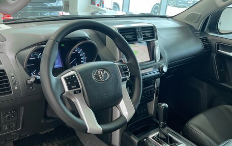 Toyota Land Cruiser Prado 150 рестайлинг 2, 2012 год, 3 100 000 рублей, 11 фотография
