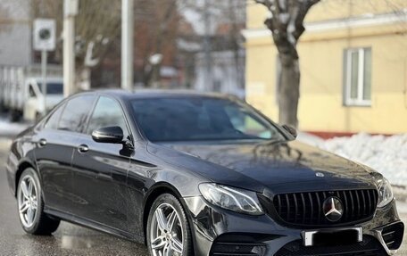 Mercedes-Benz E-Класс, 2019 год, 3 550 000 рублей, 2 фотография