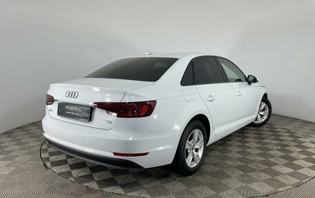 Audi A4, 2018 год, 2 000 000 рублей, 6 фотография