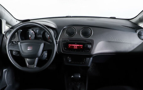 SEAT Ibiza IV рестайлинг 2, 2012 год, 898 000 рублей, 13 фотография