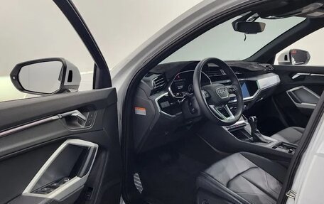 Audi Q3, 2021 год, 2 800 000 рублей, 10 фотография