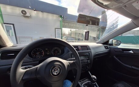 Volkswagen Jetta VI, 2013 год, 920 000 рублей, 11 фотография