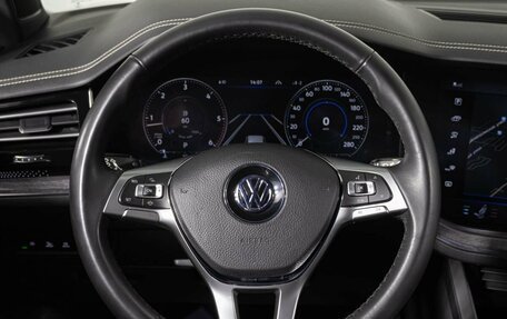 Volkswagen Touareg III, 2018 год, 5 400 000 рублей, 13 фотография