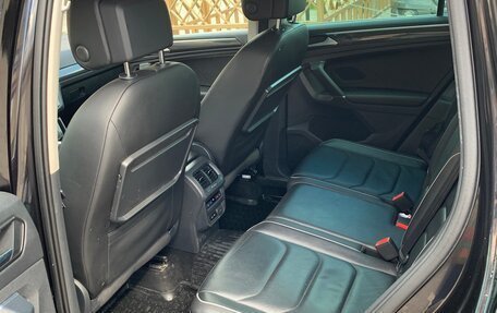 Volkswagen Tiguan II, 2018 год, 2 497 000 рублей, 6 фотография