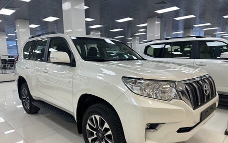 Toyota Land Cruiser Prado 150 рестайлинг 2, 2022 год, 8 200 000 рублей, 2 фотография
