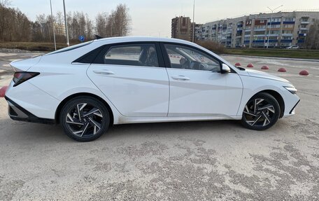 Hyundai Elantra, 2024 год, 2 700 000 рублей, 5 фотография