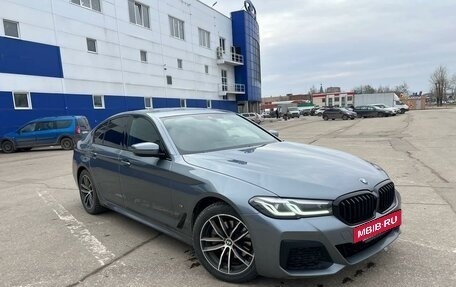 BMW 5 серия, 2020 год, 4 990 999 рублей, 2 фотография