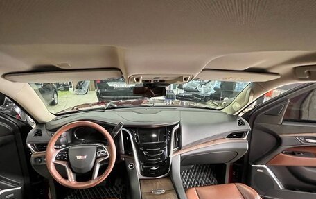 Cadillac Escalade IV, 2018 год, 7 128 000 рублей, 8 фотография