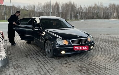 Mercedes-Benz C-Класс, 2002 год, 600 000 рублей, 3 фотография