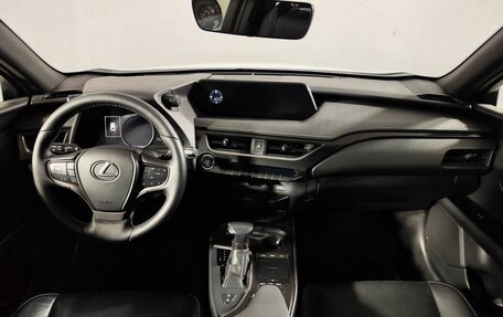 Lexus UX I, 2019 год, 3 016 000 рублей, 14 фотография