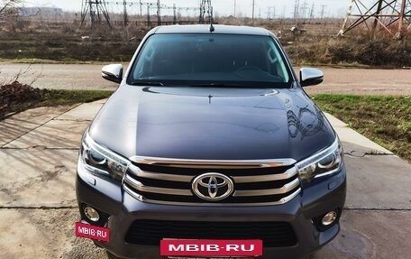 Toyota Hilux VIII, 2019 год, 4 800 000 рублей, 7 фотография