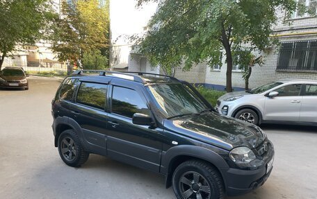 Chevrolet Niva I рестайлинг, 2018 год, 1 050 000 рублей, 5 фотография