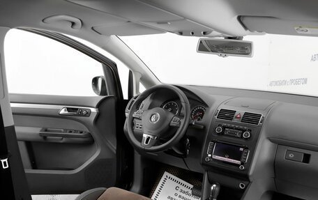Volkswagen Touran III, 2011 год, 996 000 рублей, 5 фотография