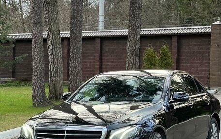 Mercedes-Benz E-Класс, 2020 год, 3 680 000 рублей, 2 фотография