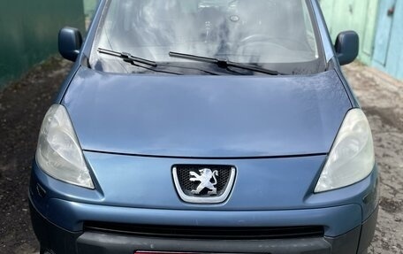 Peugeot Partner II рестайлинг 2, 2010 год, 565 000 рублей, 2 фотография