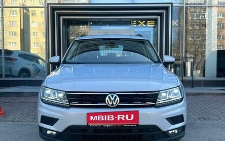 Volkswagen Tiguan II, 2020 год, 2 899 000 рублей, 2 фотография