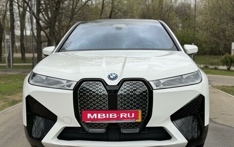BMW iX, 2023 год, 8 700 000 рублей, 3 фотография