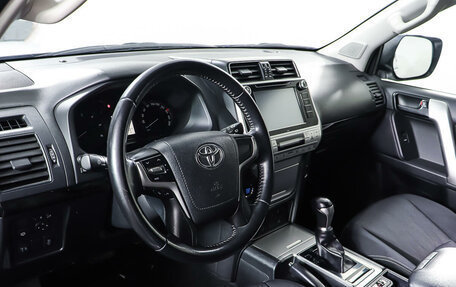 Toyota Land Cruiser Prado 150 рестайлинг 2, 2018 год, 5 598 000 рублей, 15 фотография
