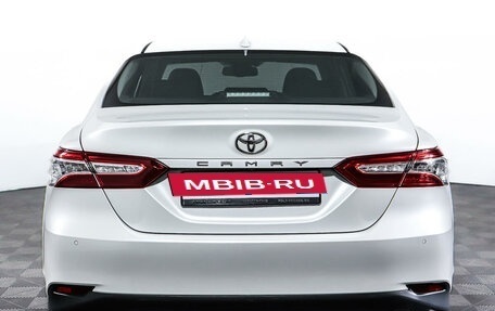 Toyota Camry, 2020 год, 3 600 000 рублей, 6 фотография