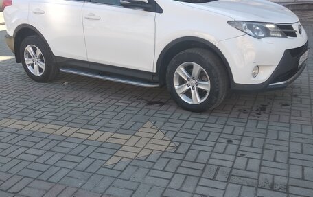 Toyota RAV4, 2013 год, 1 890 000 рублей, 4 фотография