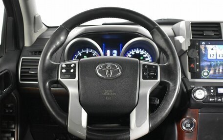 Toyota Land Cruiser Prado 150 рестайлинг 2, 2017 год, 3 810 000 рублей, 17 фотография