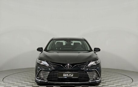 Toyota Camry, 2023 год, 5 990 000 рублей, 2 фотография