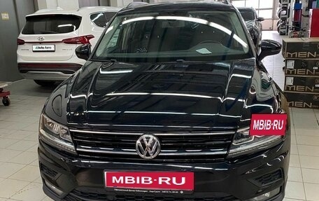 Volkswagen Tiguan II, 2019 год, 2 597 000 рублей, 2 фотография