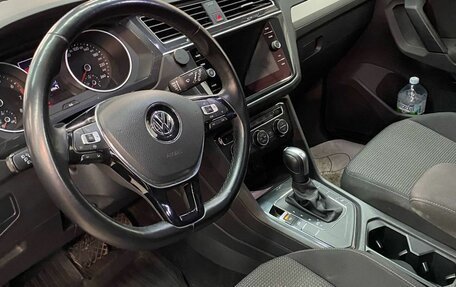 Volkswagen Tiguan II, 2019 год, 2 597 000 рублей, 10 фотография