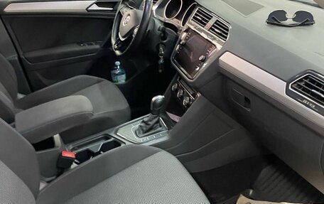 Volkswagen Tiguan II, 2019 год, 2 597 000 рублей, 25 фотография