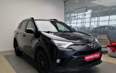 Toyota RAV4, 2018 год, 2 490 000 рублей, 3 фотография