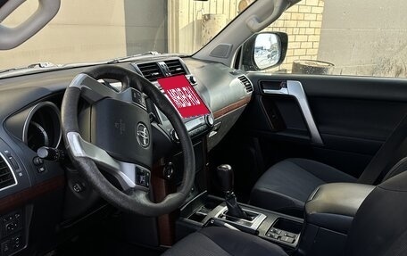 Toyota Land Cruiser Prado 150 рестайлинг 2, 2014 год, 3 899 000 рублей, 9 фотография