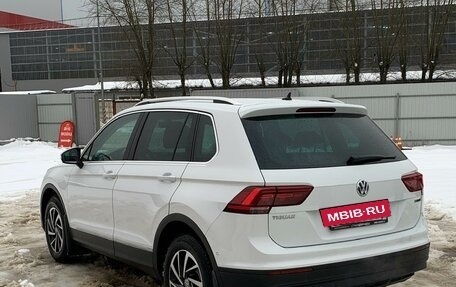 Volkswagen Tiguan II, 2018 год, 3 150 000 рублей, 3 фотография