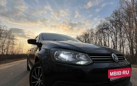 Volkswagen Polo VI (EU Market), 2011 год, 850 000 рублей, 2 фотография