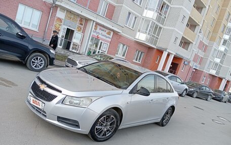 Chevrolet Cruze II, 2010 год, 600 000 рублей, 2 фотография